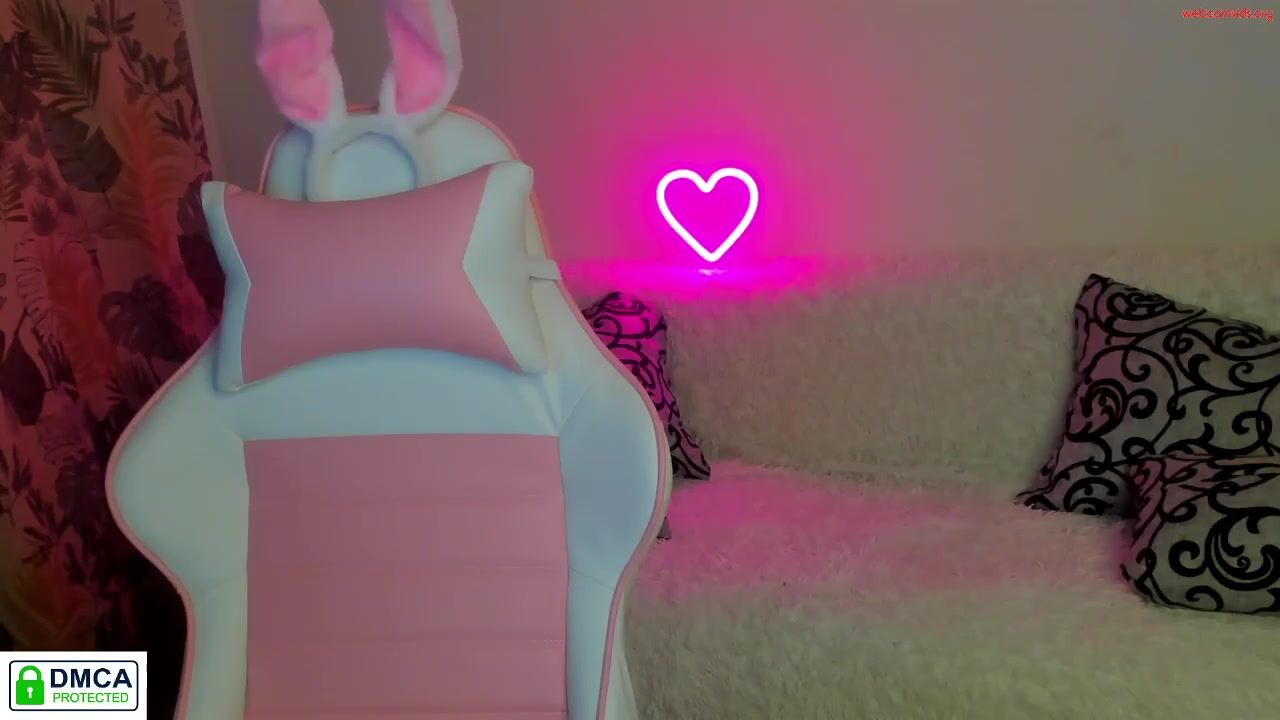 She teases herself for the cam