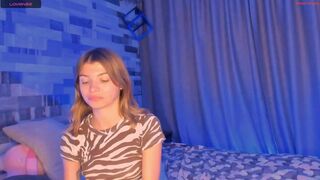 uwari - Video  [Chaturbate] me First Time trimmed-pussy-hair