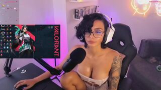 miaink - Video  [Chaturbate] Russian Girl Womanizer Pro40 beautiful