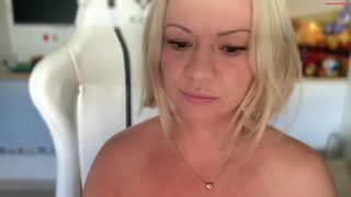 kiradivine - Video  [Chaturbate] black-girl tantalizing pleasure max