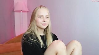 appr0ved Video  [Chaturbate] Stream Vault captivating digital host shapely legs