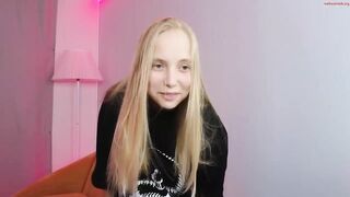 appr0ved Video  [Chaturbate] Stream Vault captivating digital host shapely legs