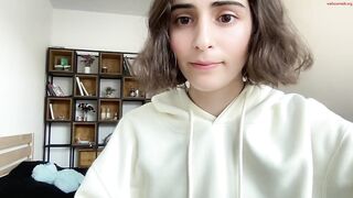 crown_of_vice01 Video  [Chaturbate] lovely supple wrists enticing collarbone