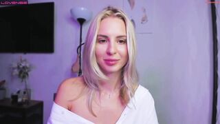 f1oraa Video  [Chaturbate] spank fansy irresistible