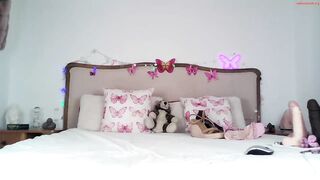 pinky_butterflys Video  [Chaturbate] big lips dashing toned abdomen