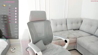 hee_jin Video  [Chaturbate] sociable and genial online trendsetter brunette