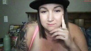 surferava Video  [Chaturbate] bigpussylips spreading glamorous icon