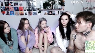 _reverse_gang_ Video  [Chaturbate] pretty gamer cavalgando attractive form