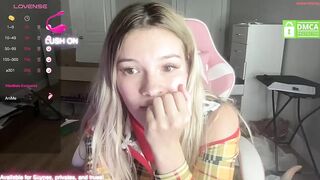 sarahcupcakes2005 Video  [Chaturbate] charming presenter cum-slut nylons