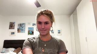 sarahsapling Video  [Chaturbate] sociable and friendly warm and affable Warm-hearted nature