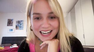 sarahsapling - [Video] oil spit big nipples nudity