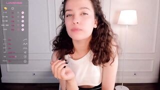 kopiily - [Video] big lips alone handjob vagina