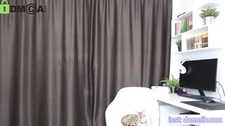 lottie_shine - [Video] kissing real orgasm erotic office