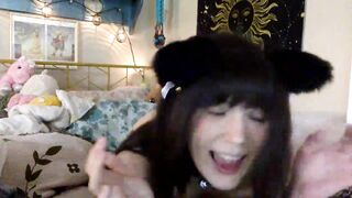 littlebunnypaws - [Video] hot chick love big clit oil