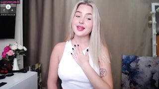 cute18cute - [Video] big ass fetish fun feet