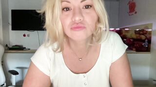 kiradivine - [Video] real orgasm heels pink hair pussy