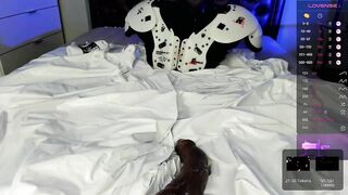 lil_shouty_bitch - [Video] latex queen dildo fucking vagina