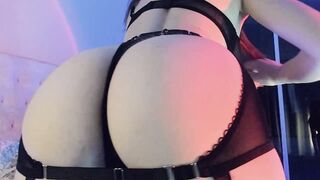 snsme - [Video] fingers milf huge boobs huge boobs