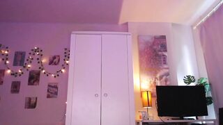 adelewilson__ - [Video] adorable iteractivetoy European party