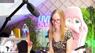 belle_alice - [Video] belly dildo fucking nude bondage