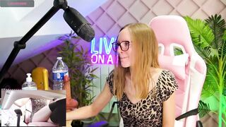 belle_alice - [Video] belly dildo fucking nude bondage