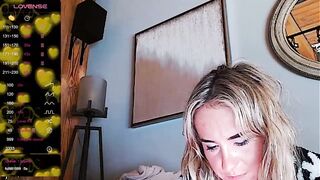 tinychanellove - Video [Chaturbate] fuck-her-hard LELO Lily Push-up bra whore