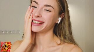 uwunikaa - [Video] camera shaved kissing office