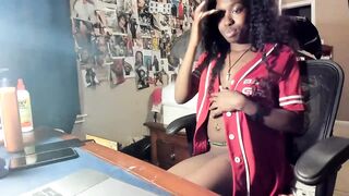 ebonyprincesscee - [Video] leggings nude spank squirt