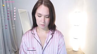 _ohlovelyeva_ - [Video] hot slut big pussy footjob ticket show