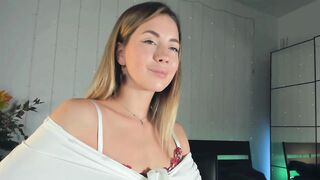 emmi_rosee - [Video] slim big pussy Nora instagram
