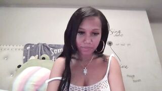 wetty247 - Video [Chaturbate] amiga Pleasing peaches phat tiny