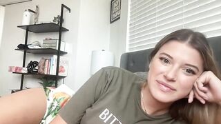 rileydepp - [Video] fuck machine domi shaved orgasm