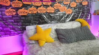 19honeysuckle - Video [Chaturbate] hot-naked-girl Ambi saliva eating-pussy