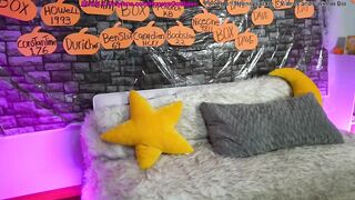 19honeysuckle - Video [Chaturbate] hot-naked-girl Ambi saliva eating-pussy