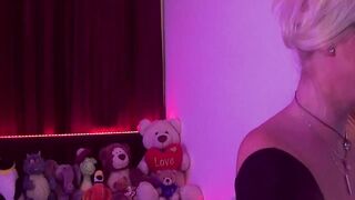 monicutex - [Video] masturbate office big nipples latex