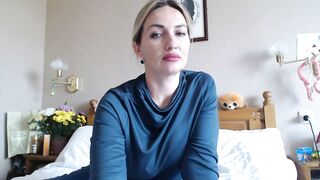 mallinia - [Video] legs asshole long hair camera