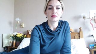 mallinia - [Video] legs asshole long hair camera