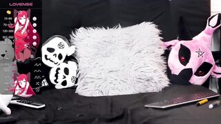 xenomy - [Video] strapon dildo chat boobs