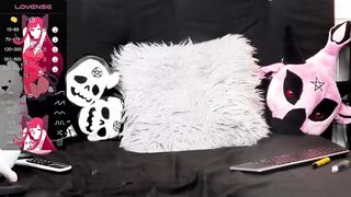 xenomy - [Video] strapon dildo chat boobs