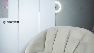 diffgirls - [Video] leggings sexy shaved flexible