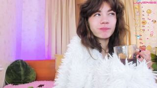 gwinneta - [Video] ticket show huge boobs cosplay shaved