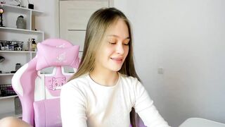 sara_konar - [Video] feet cum legs shaved