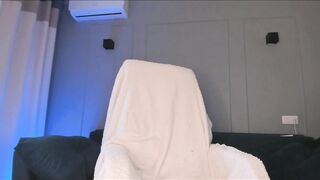 han_ji - [Video] spit body alone close up