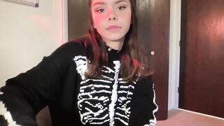 yourfavoritegirl_ - Video [Chaturbate] Satisfyer Luxury Haute Couture Halter bra Kiiroo Pearl desi