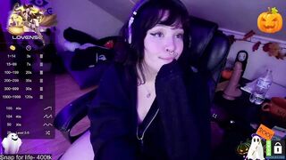lunalaneee - Video [Chaturbate] Video chat model screaming mtf Svelte legs