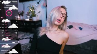 f1oraa - [Video] shaved smile glamour porn big tits