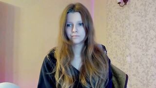 alainaestrada - [Video] hot chick fit ticket show balloons