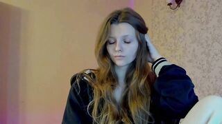 alainaestrada - [Video] hot chick fit ticket show balloons