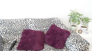 emerald_kittycat - [Video] fuck cam porn legs big nipples