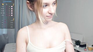 dream_mydream - [Video] huge boobs shaved feet playing